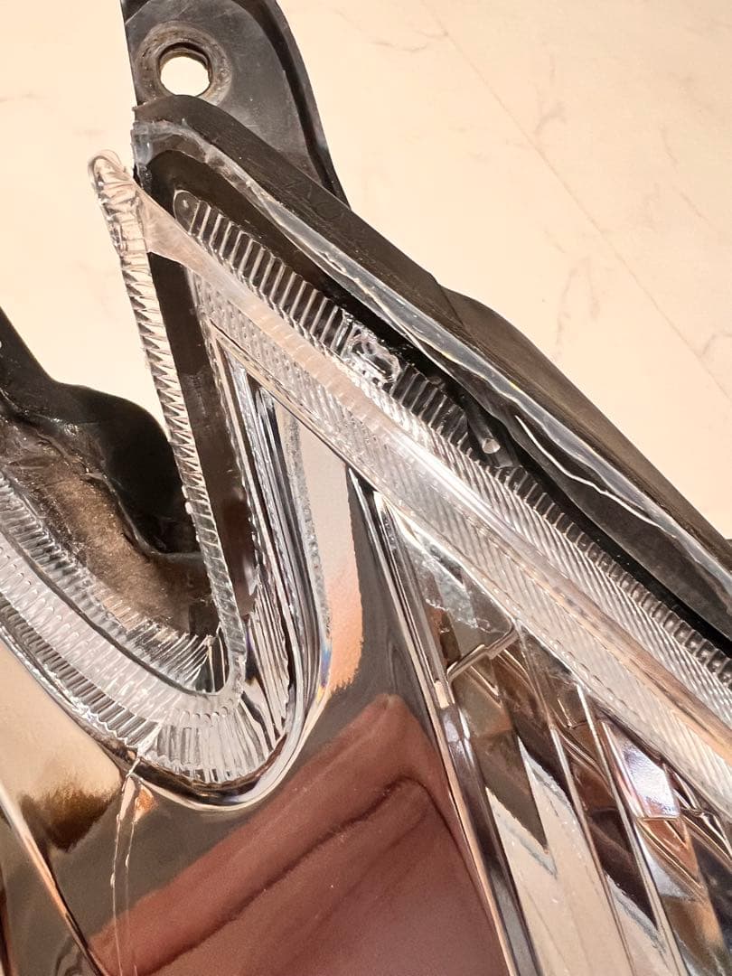 30プリウスUS ヘッドライト　値引き価格❗️