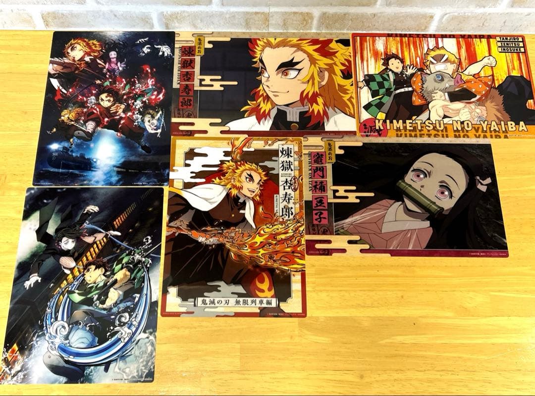 鬼滅の刃漫画全巻セット＋外伝1冊＋クリアポスター6枚＋フィギュア2体