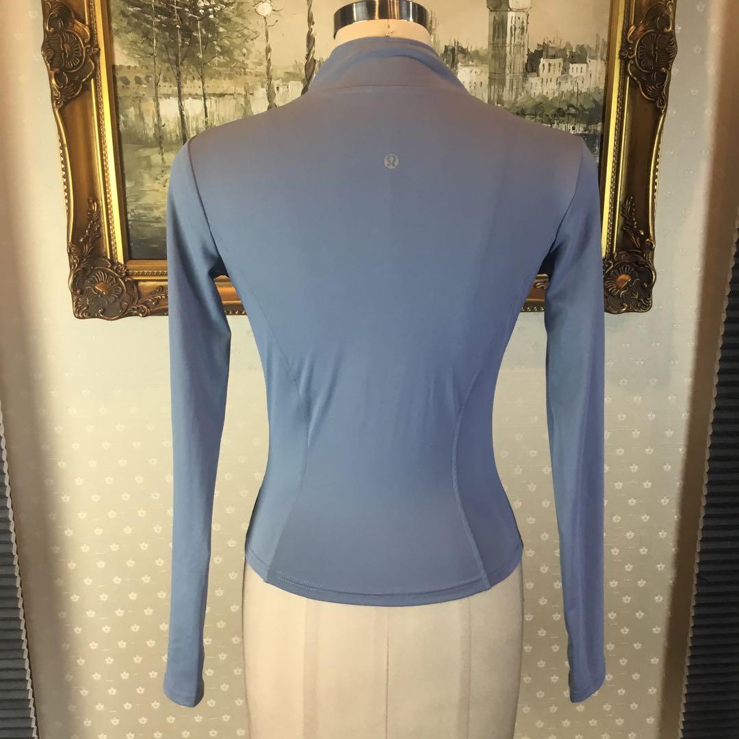 LULULEMON☆ サイズ M スモークブルー レディース ジャケット