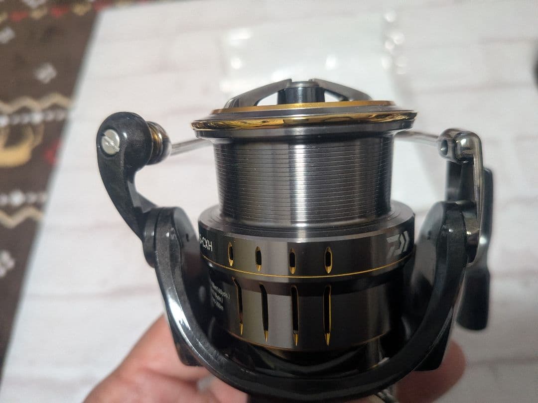 リール DAIWA LUVIAS AIRITY LT 3000S-CXH