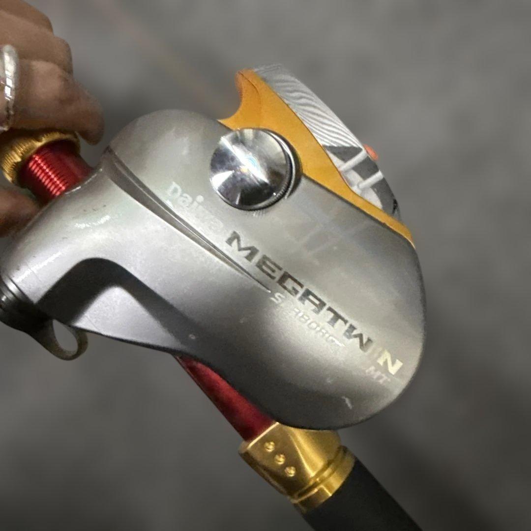 ダイワ シーボーグ 500MT メガツイン電動リール DAIWA動作未確認竿付き