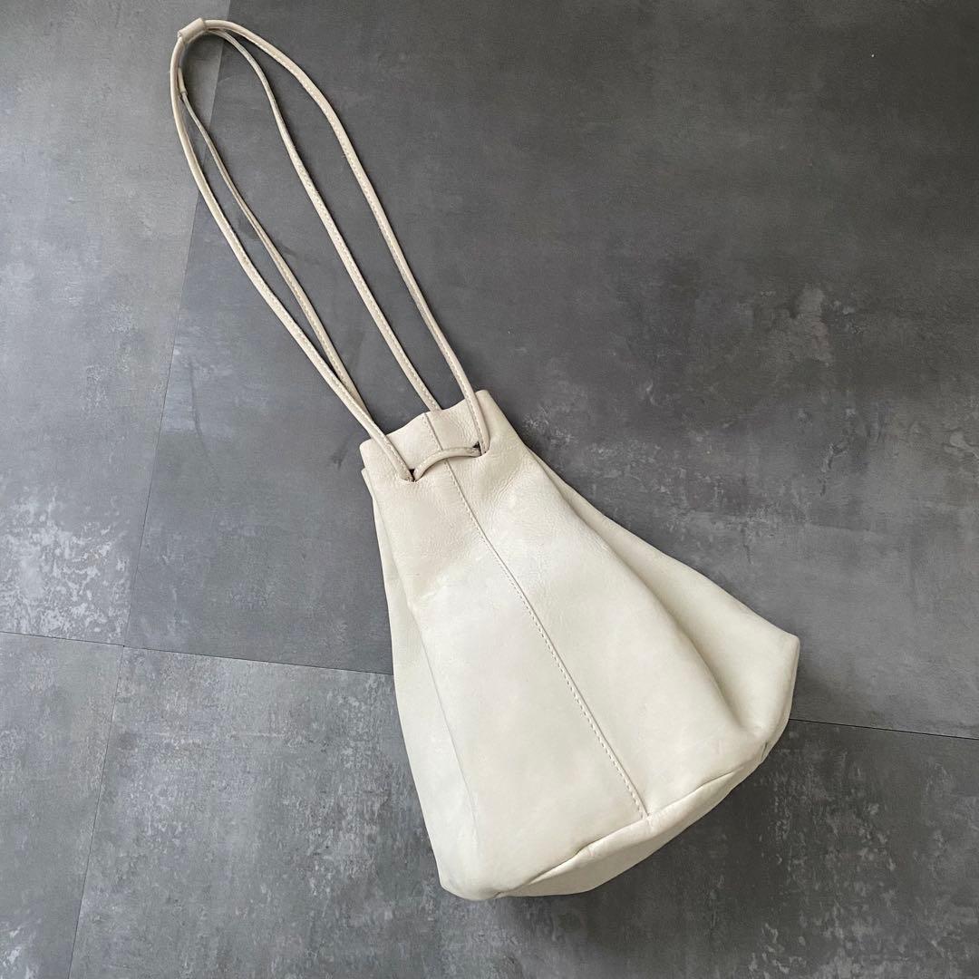 evam eva エヴァムエヴァ　2way 巾着　ドローストリングレザーバッグ