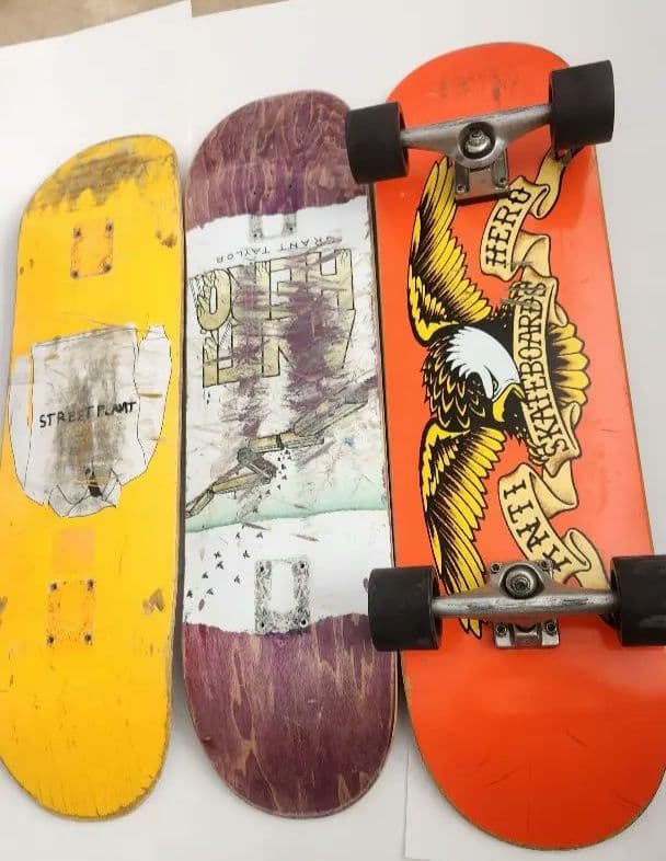 Anti-Hero スケートボード コンプリートとおまけ、お散歩用、大人用、中古