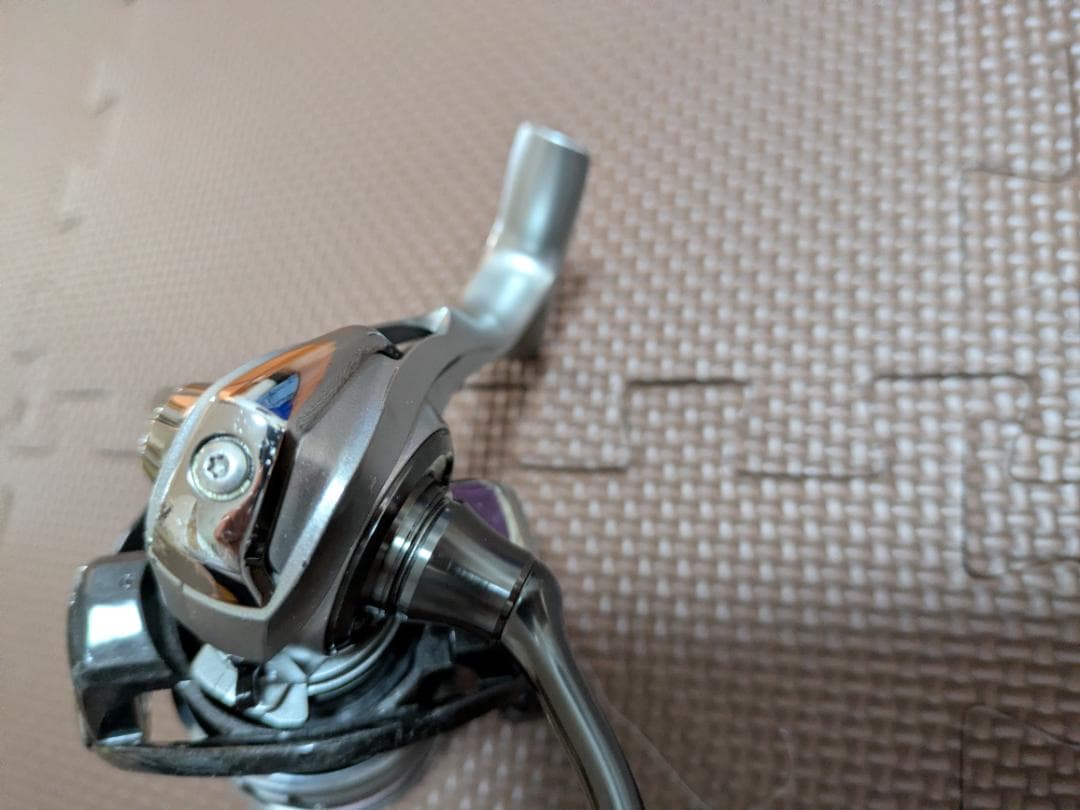 ダイワ リール　CALDIA LT 4000-CXH（箱＋ライン＋カバー付き）