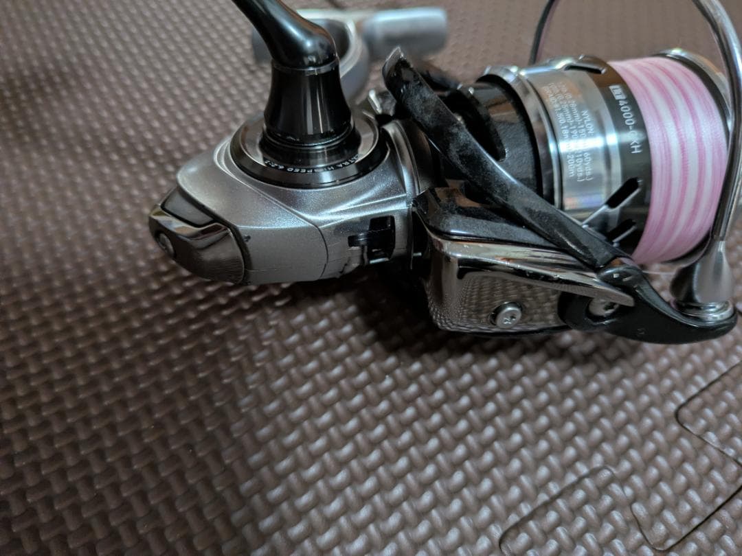 ダイワ リール　CALDIA LT 4000-CXH（箱＋ライン＋カバー付き）