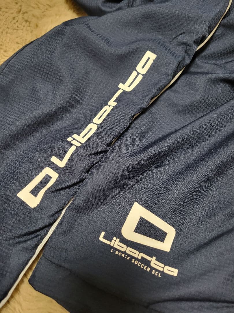 リベルタ ウインドブレーカー　上下セット 130