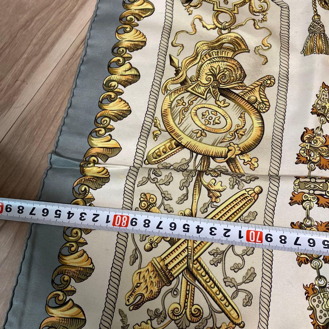 Hermès 騎士と馬 デザイン スカーフ