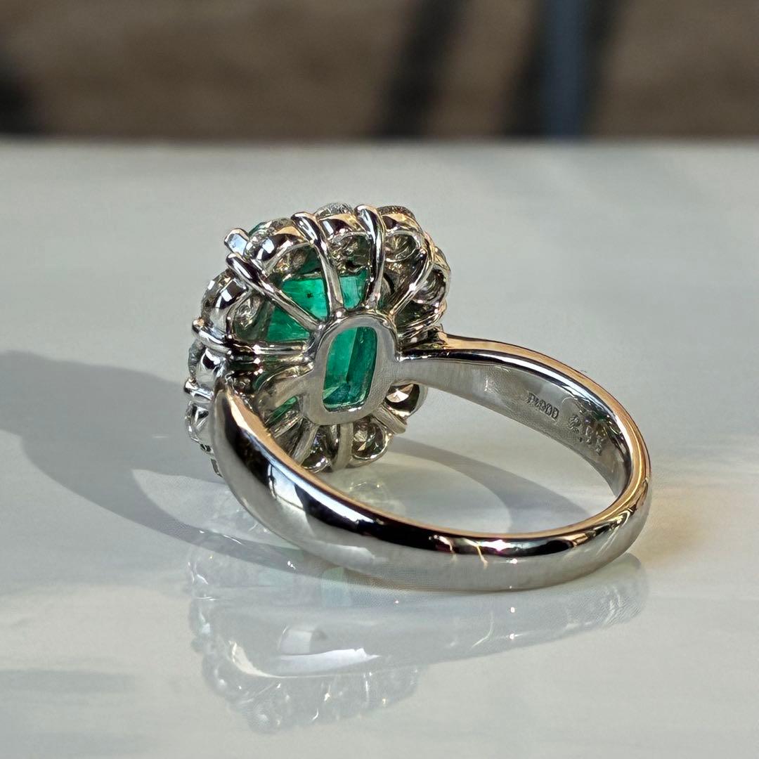新品未使用　PT900 エメラルド2.68ctダイヤモンドリング