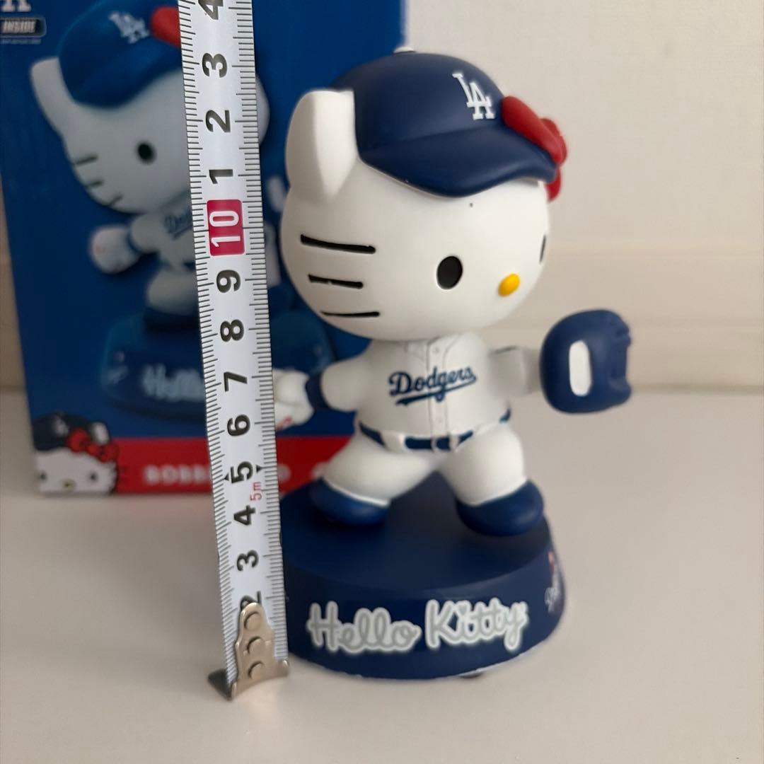 Hello Kitty×ドジャース ボブルヘッド 陶器のような重厚感