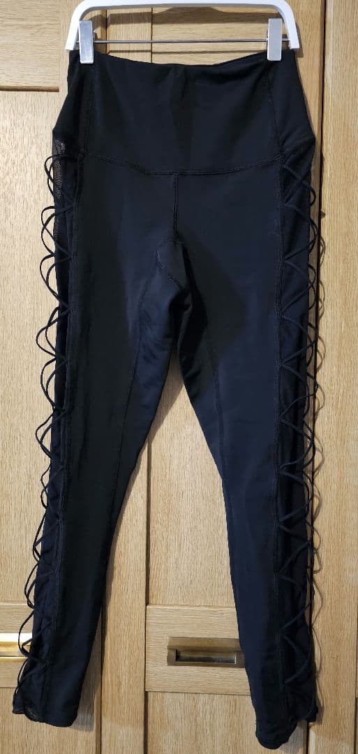 【人気完売商品】ゆんころ　iral アイラル　シースルーレースアップ レギンス