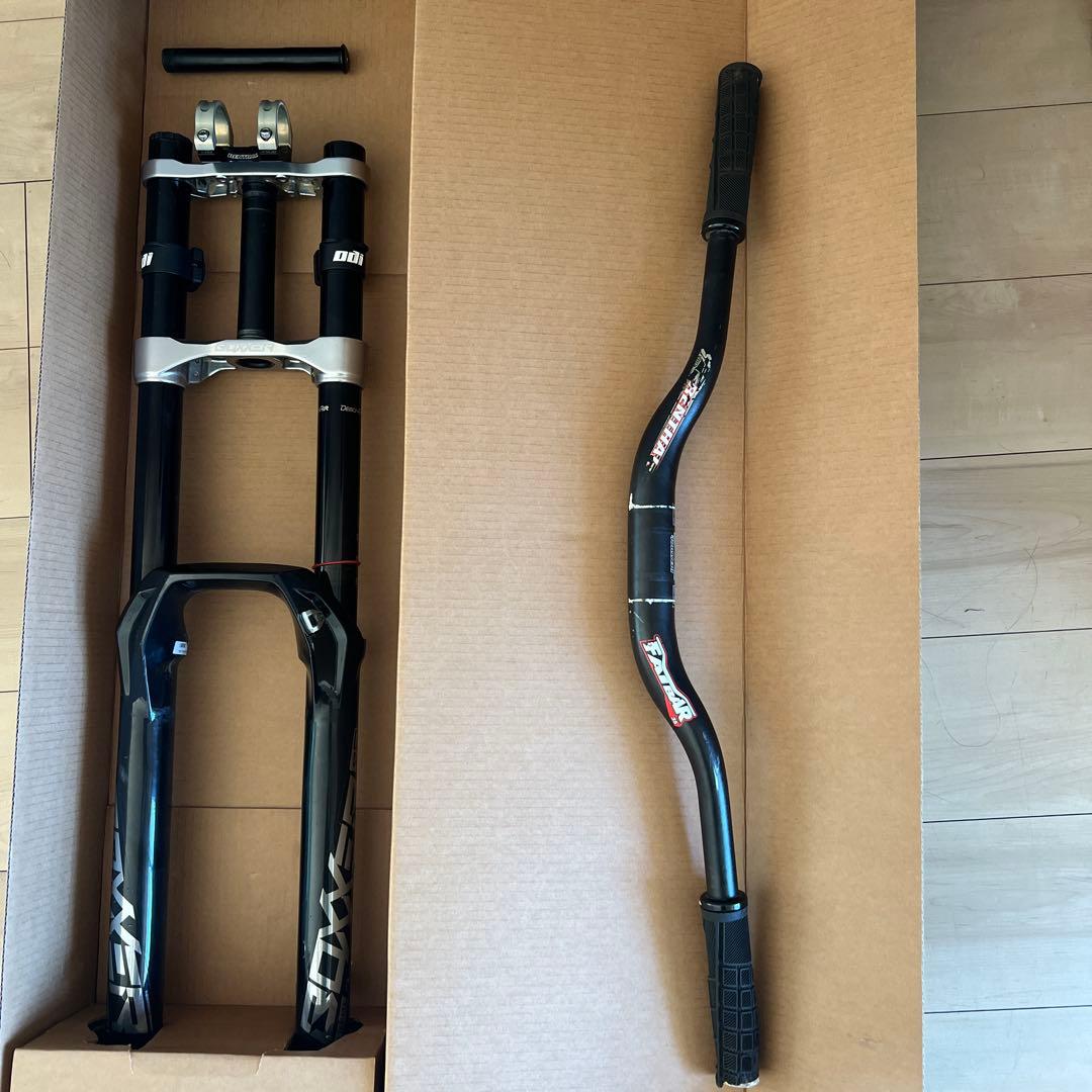 ROCK SHOX BOXXER & RENTHALハンドル、ステム