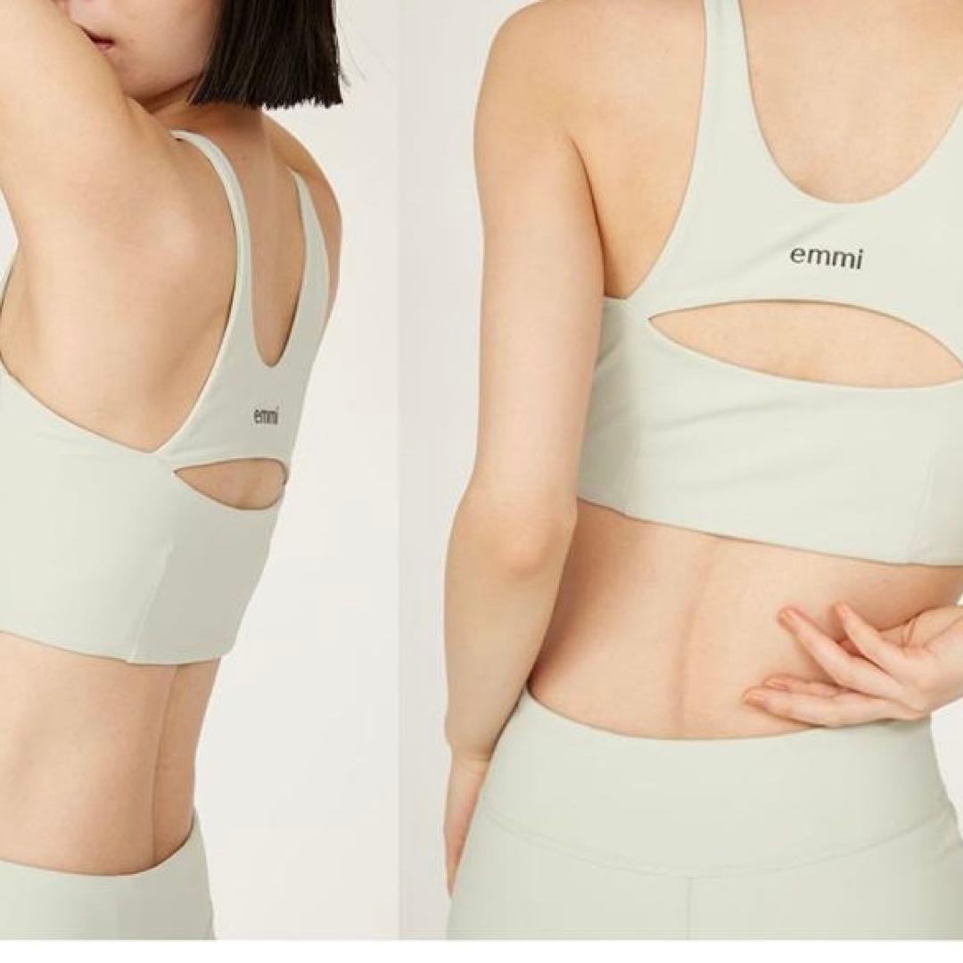 エミ ブラトップ 0 ハーフトップ ヨガウェア エミヨガ バックオープン ヨガ