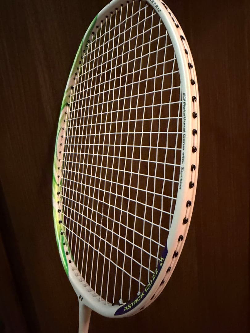 YONEXアストロクス100ZZ VA,アクセルセン,100ZVA, 4UG5