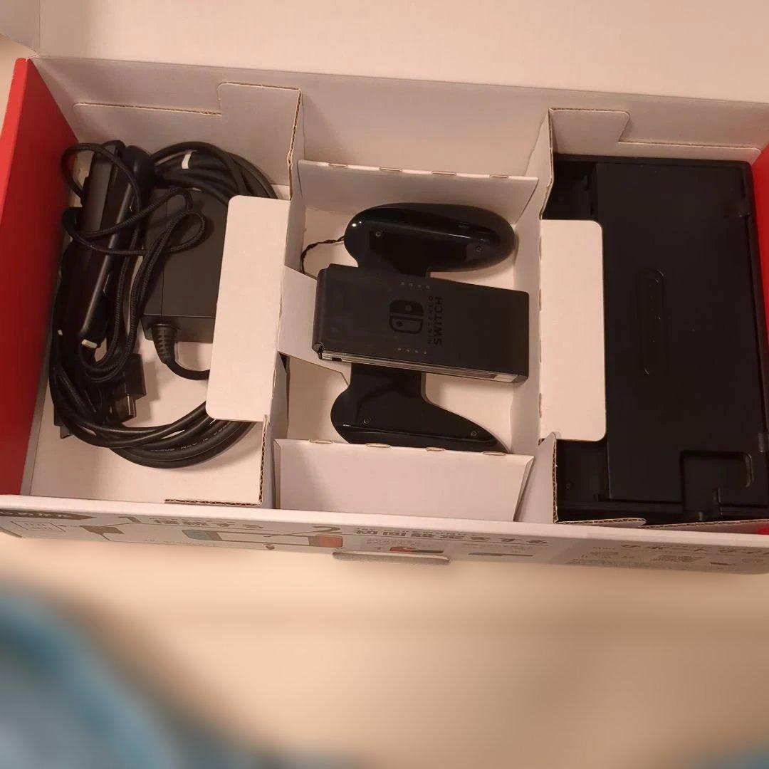 ほぼ未使用　美品　Nintendo Switch 本体バッテリー強化　2020年