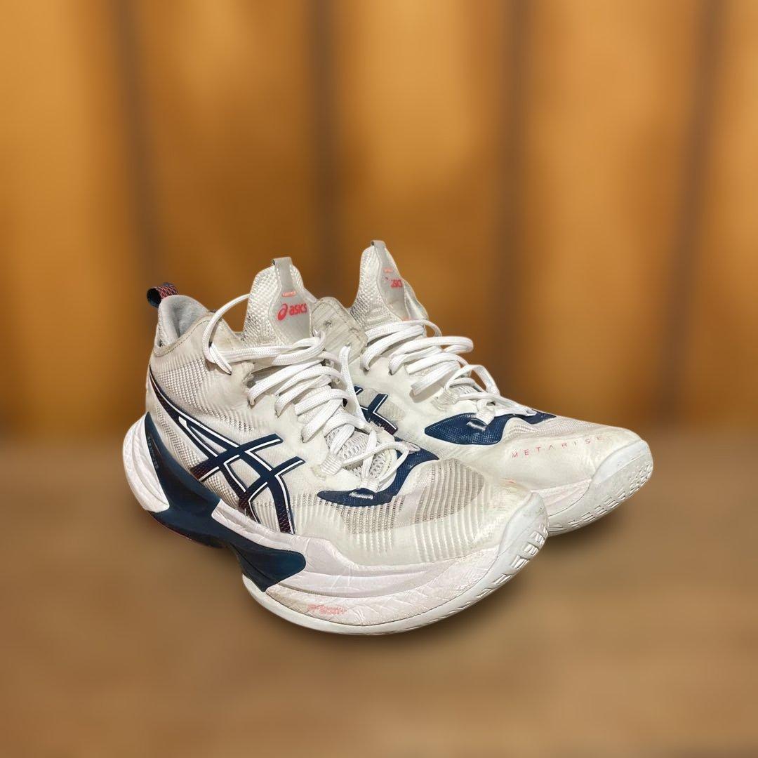 ASICSメタライズ28センチ