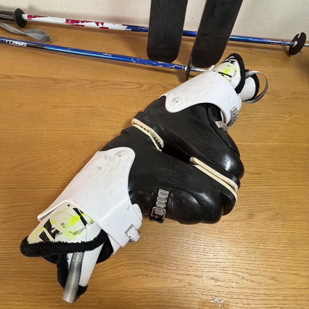 ジュニアスキー4点セット　ストック付　19-19.5cm