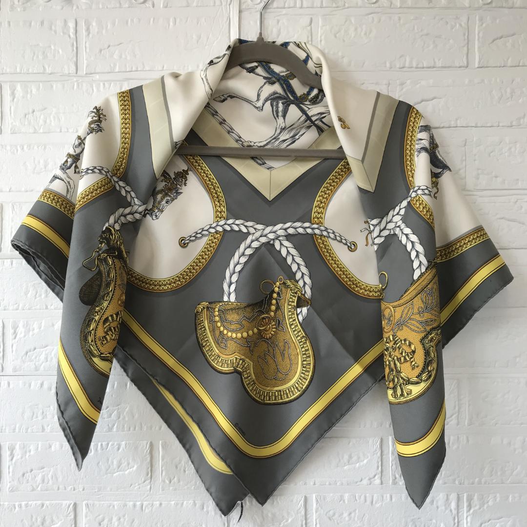 HERMES　エルメス　大判スカーフ　カレ90　盛装の馬　512