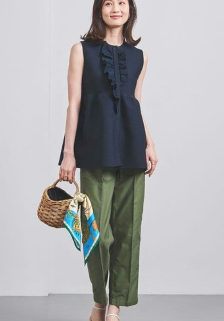 未使用⭐UNITED ARROWS⭐Pイレギュラーフリルベスト アシンメトリー紺