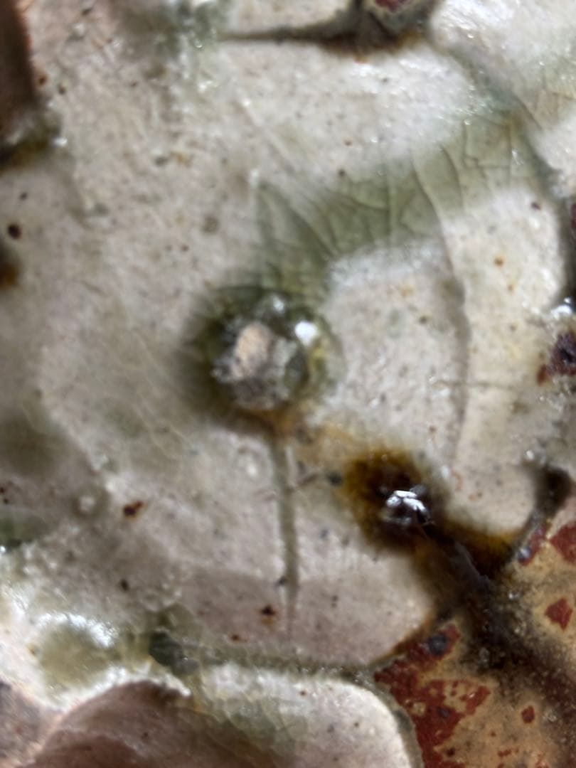 河井寛次郎作柿緑釉麻布目輪花三ツ足皿　製作番一　森の器