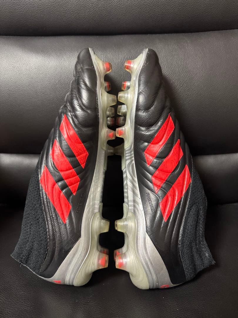 adidas サッカーシューズ・スパイク ブラック/レッド