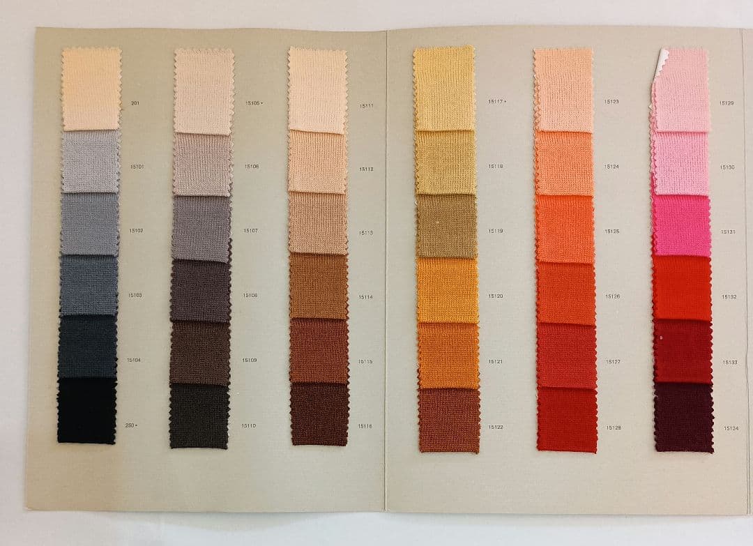 イタリア Lineapiù S.p.A. 2002-2003年秋冬 見本帳