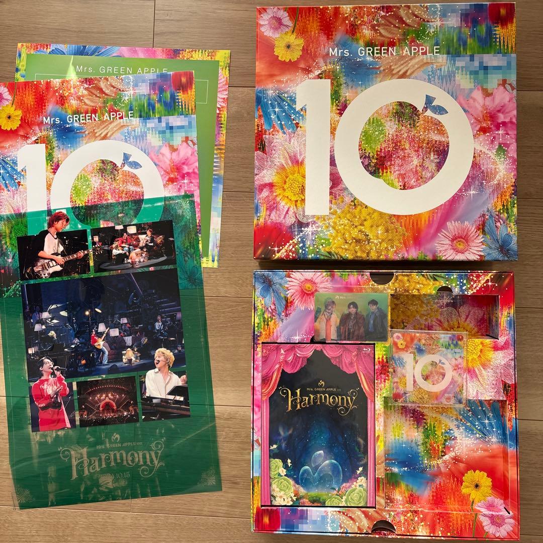 Mrs.Green Apple 10 箱とBlu-rayと一部グッズ