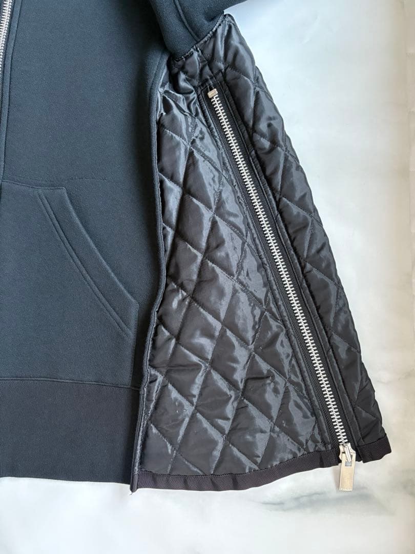 あ*ん様 SACAI サカイ ブラック×ネイビー パネルキルティング パーカー