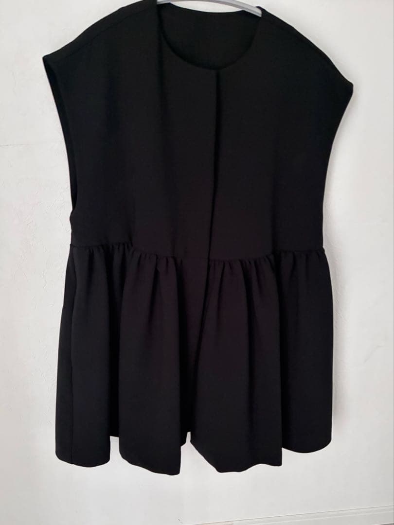 【入卒シーズン】大人気　marygrom ペプラムベストジレ