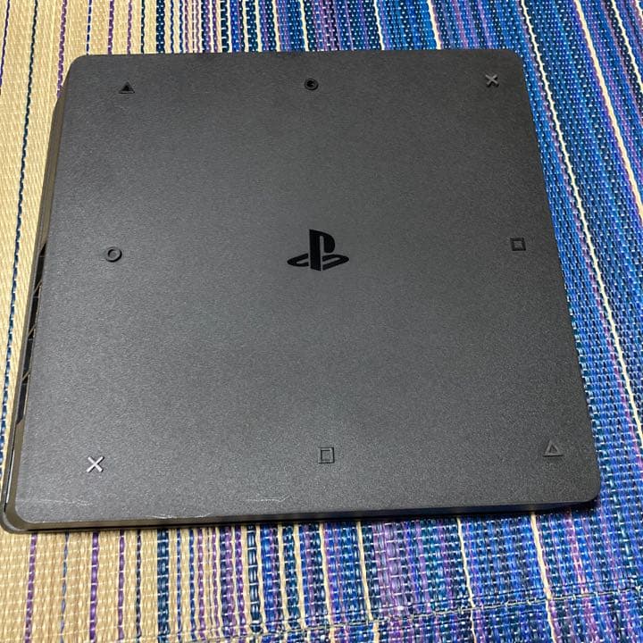 PS4本体1TB+ゲオ限定コントローラー+ソフト1つ