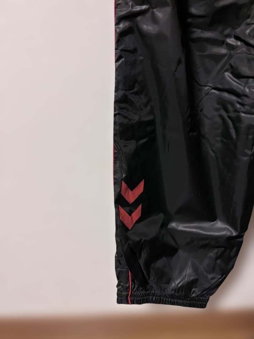 新品未使用hummel ブラック ウィンドブレーカー上下セットサイズO（XL）