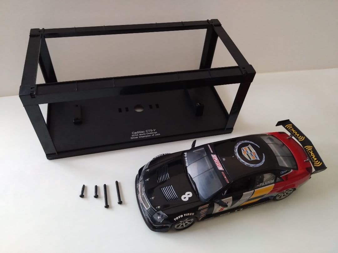 Cadillac レーシングカー 1/18