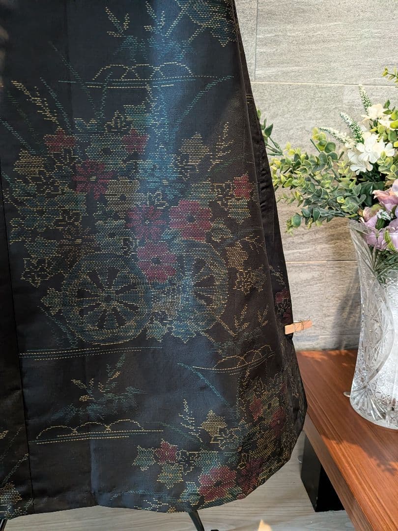 A276黒系大島紬Aラインワンピース★リボン・ブローチ