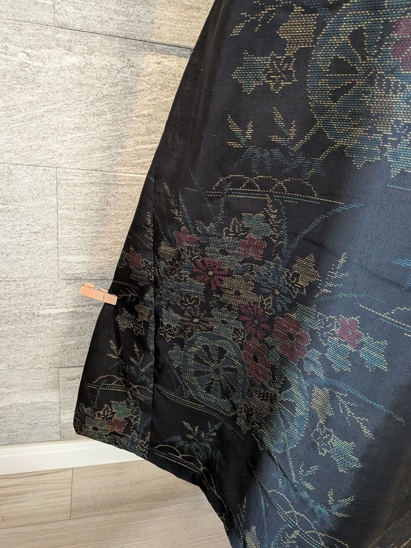 A276黒系大島紬Aラインワンピース★リボン・ブローチ