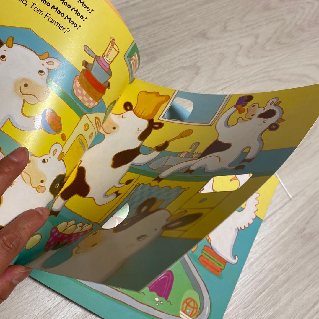 513 Cows in the Kitchen 穴開き仕掛け音声絵本