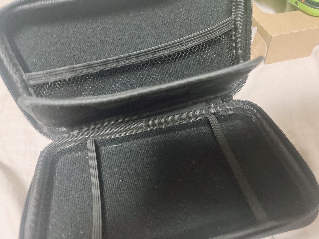 Newニンテンドー3DS LL ライム ブラック 本体 充電コード・ケース付