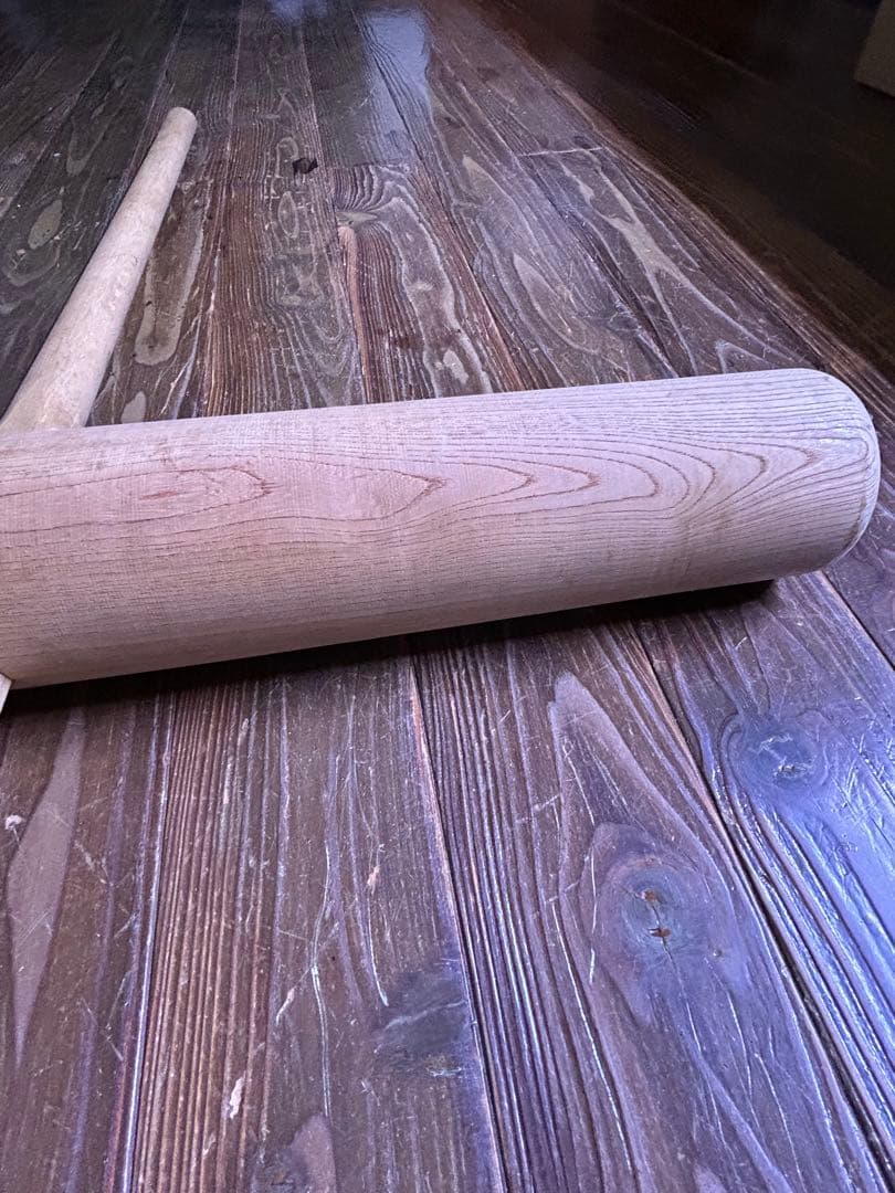 餅つき用杵　欅作り　一回使っただけです　ほぼ新品です　使ってくださる方いませんか
