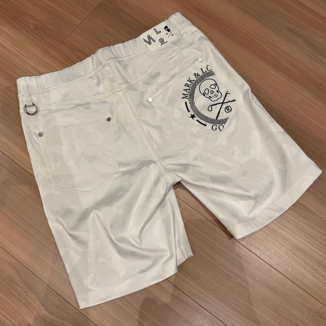 美品MARK&LONA ホワイト 総柄 ゴルフウエア ハーフパンツ