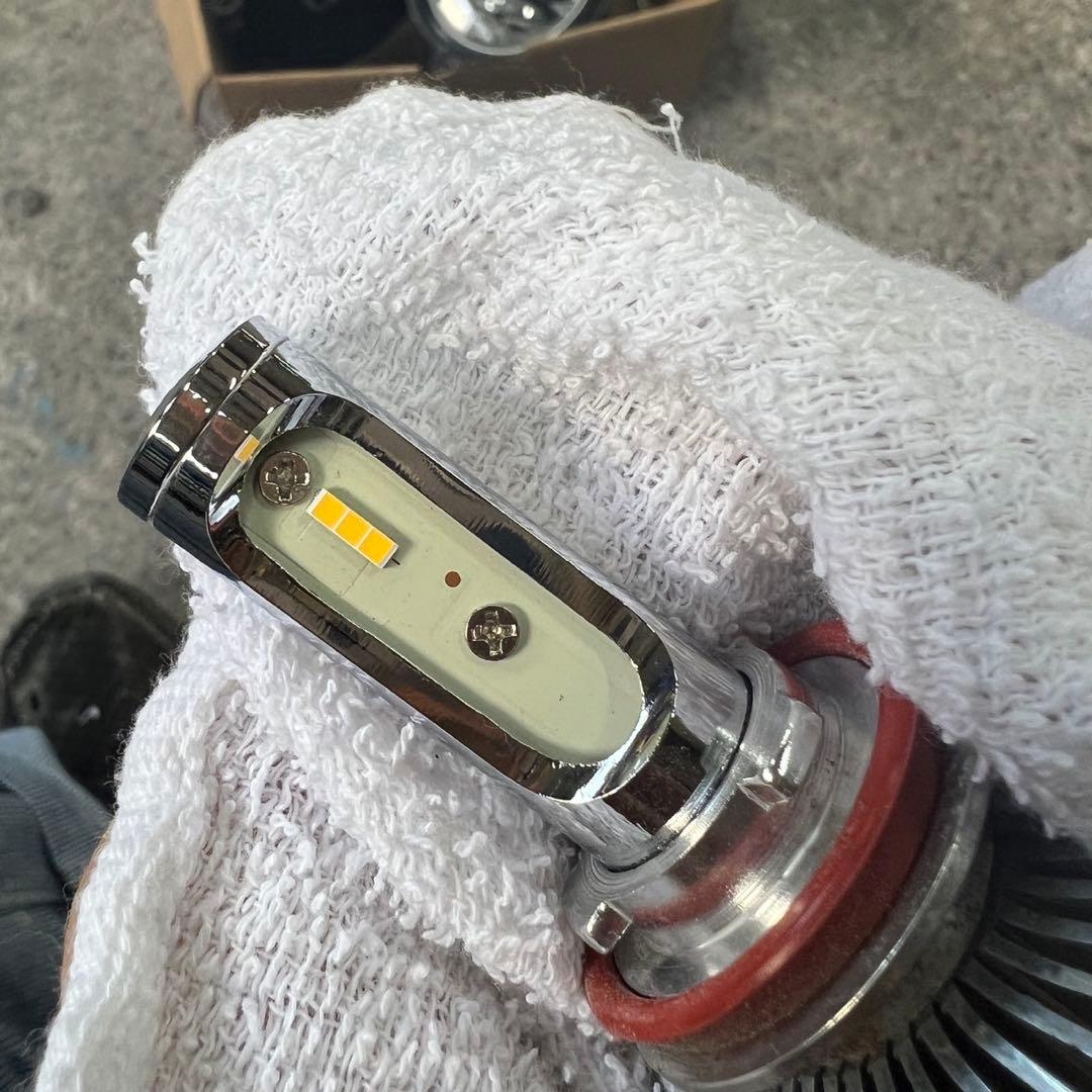 トヨタ　ヴォクシー　80系　SCOPE EYE フォグランプ イエロー