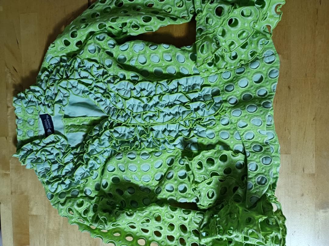 フラメンコ　ソニアジョーンズ　トップス