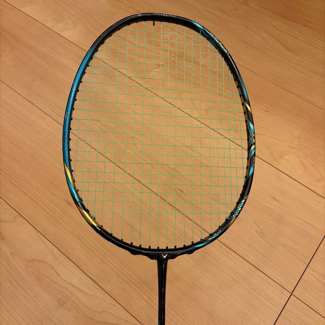 アストロクス88Spro 4UG5 バドミントンラケット　3本セット　YONEX