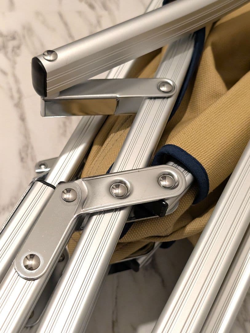 アディロンダック キャンパーズチェア ベージュ×ネイビー