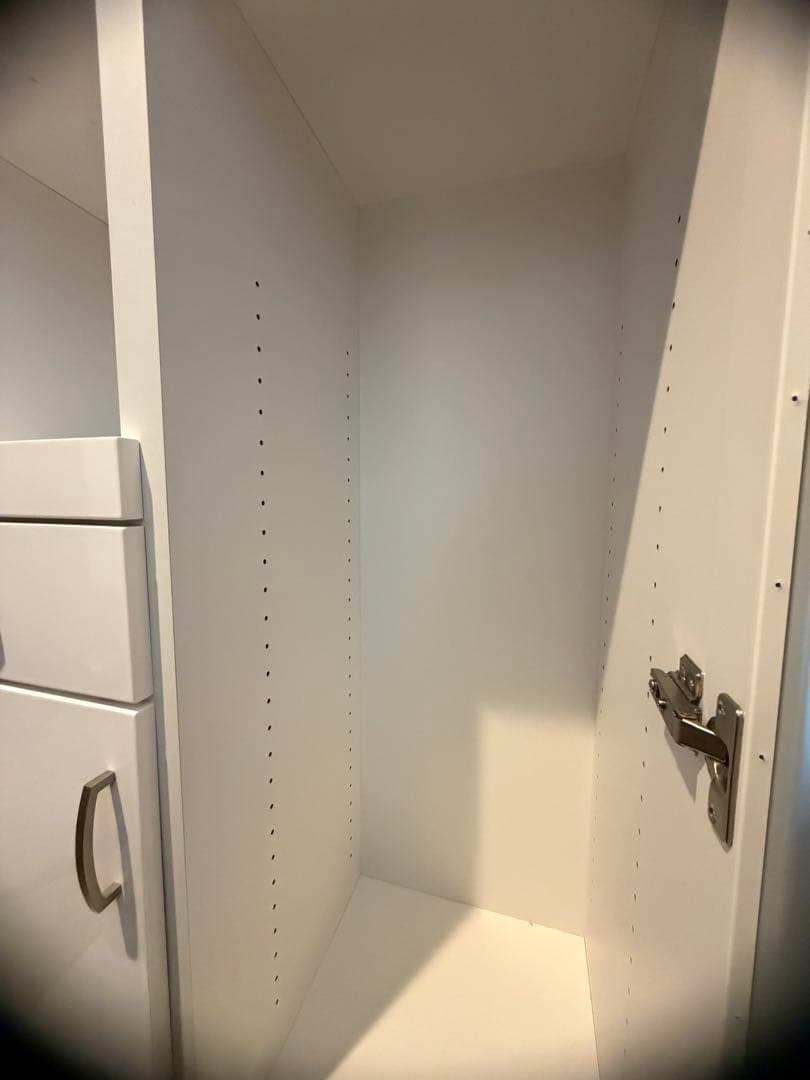 早い者勝ち‼️送料込‼️ニトリ　レンジボード 食器棚　コンセント付き　スライド付　白