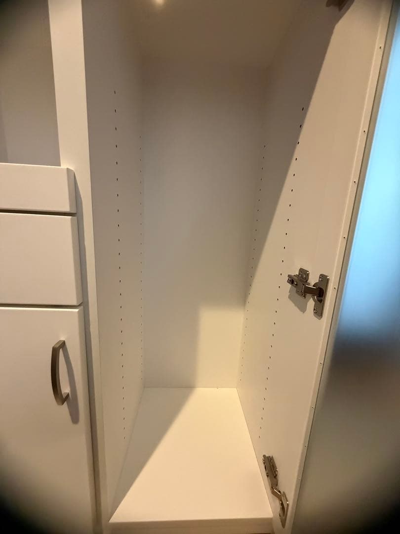 早い者勝ち‼️送料込‼️ニトリ　レンジボード 食器棚　コンセント付き　スライド付　白