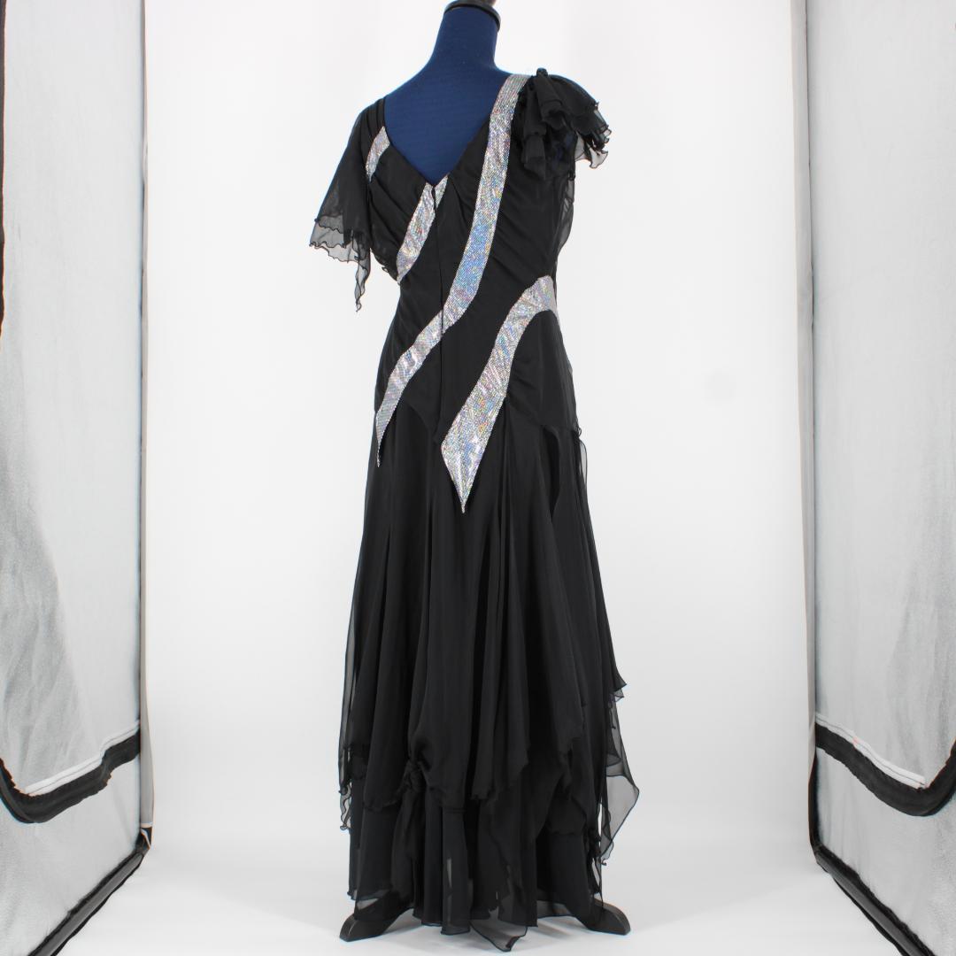 【美品 日本製社交ダンス衣装】ワンピース ドレス Scarlet 黒 キラキラ