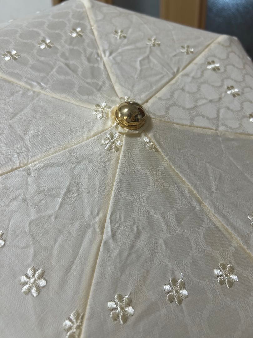 セリーヌ 刺繍　折りたたみ傘　日傘　アイボリー　美品　高島屋購入　晴雨兼用