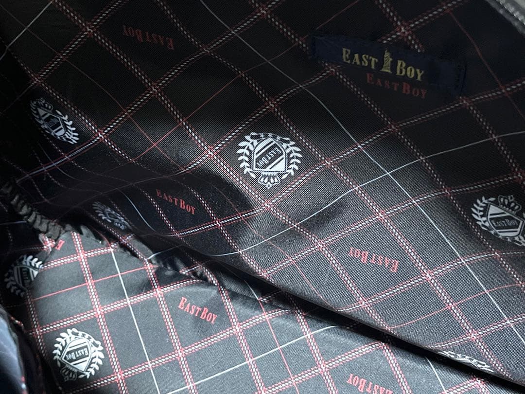 【レア】EASTBOY スクールバッグ　黒　赤刺繍 　角スレ無し♪美品