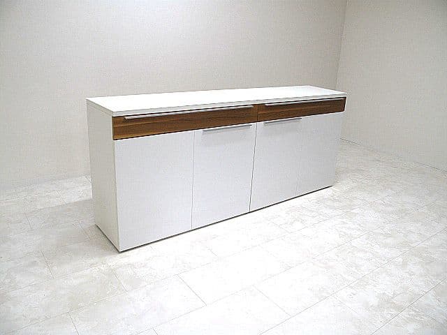 【展示品】ヒュルスタ サイドボード EverGlossホワイト リビングボード