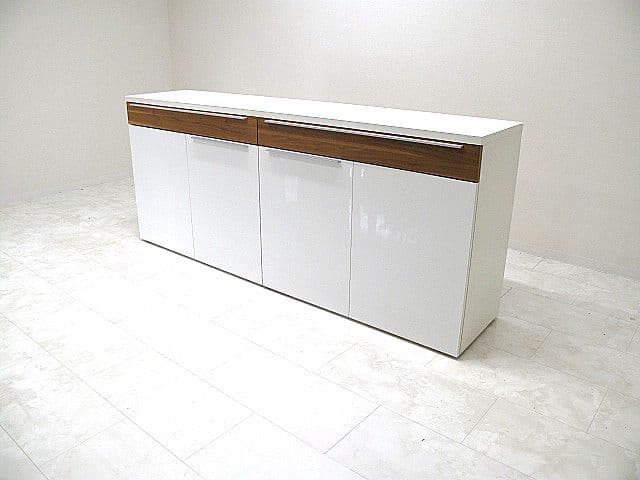 【展示品】ヒュルスタ サイドボード EverGlossホワイト リビングボード