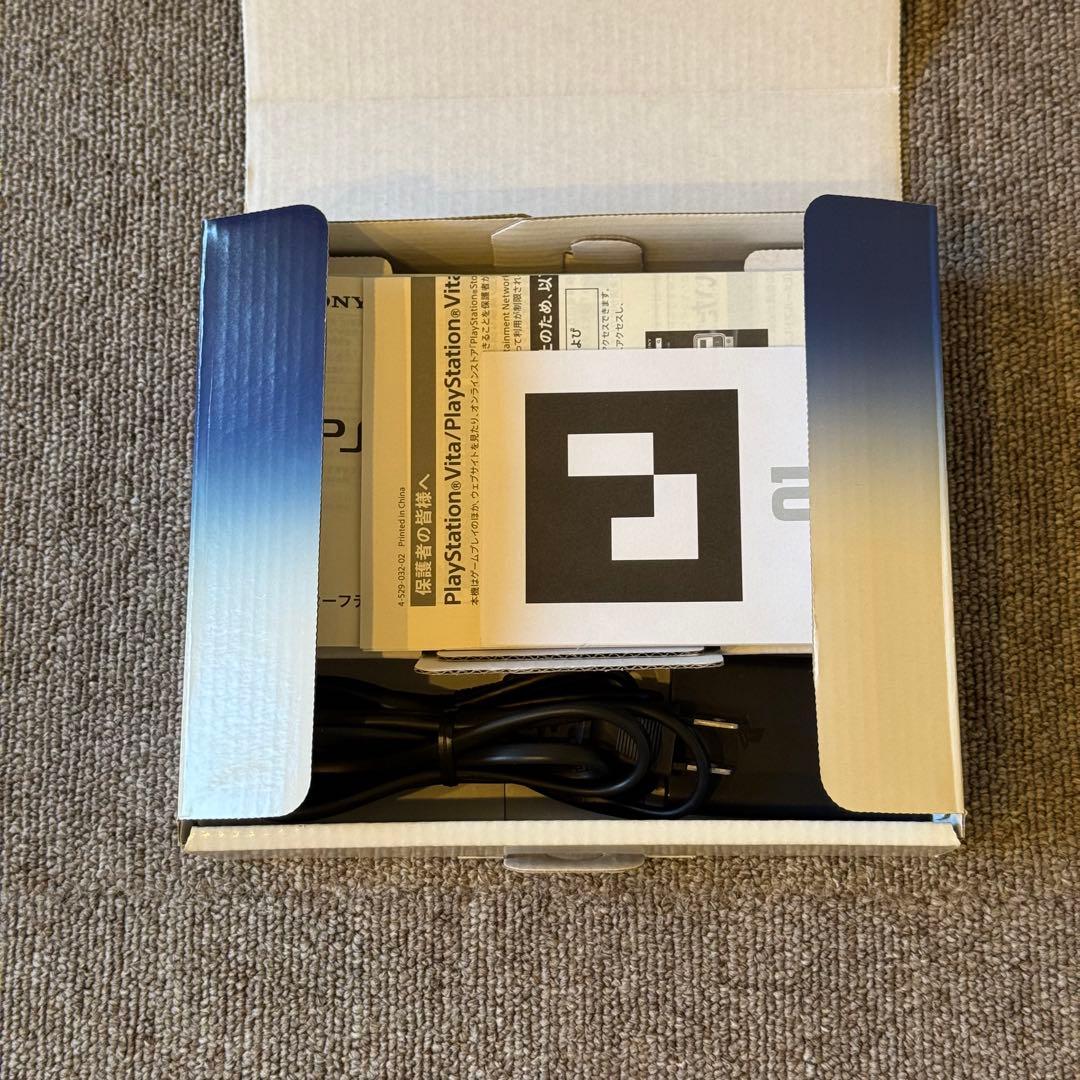 【美品】PSVITA PCH-2000 カーキ