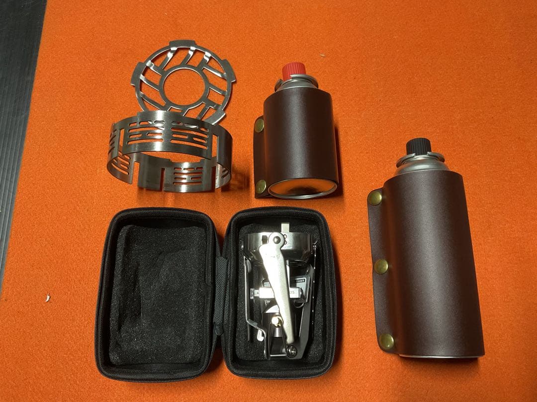 Iwatani FORE WINDSコンパクトキャンプストーブ五徳・CB缶2本付